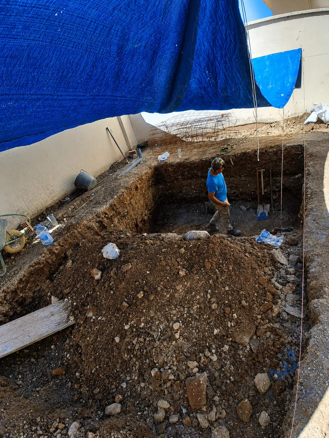 Excavación del vaso de una piscina de obra por Dalpools en Málaga