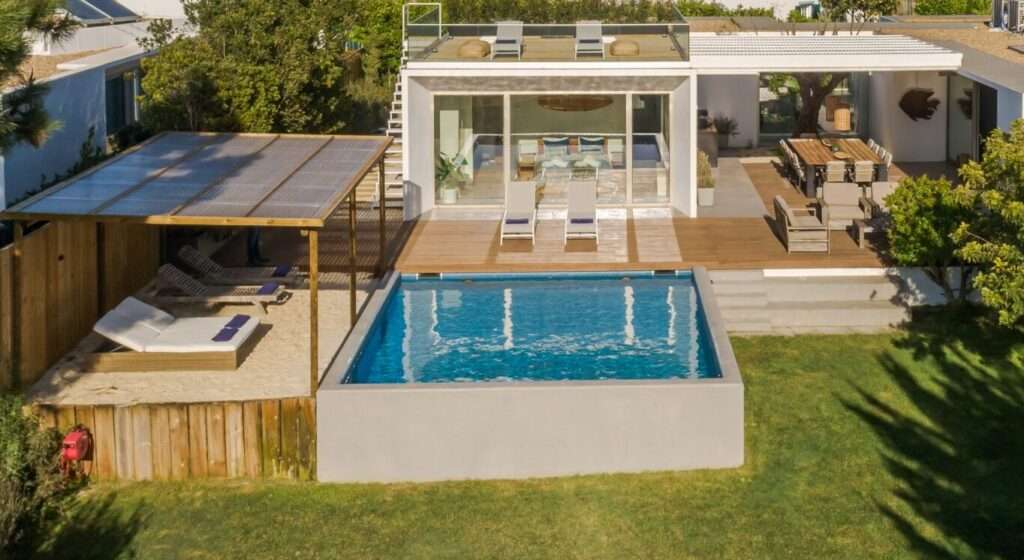 Piscina prefabricada elevada